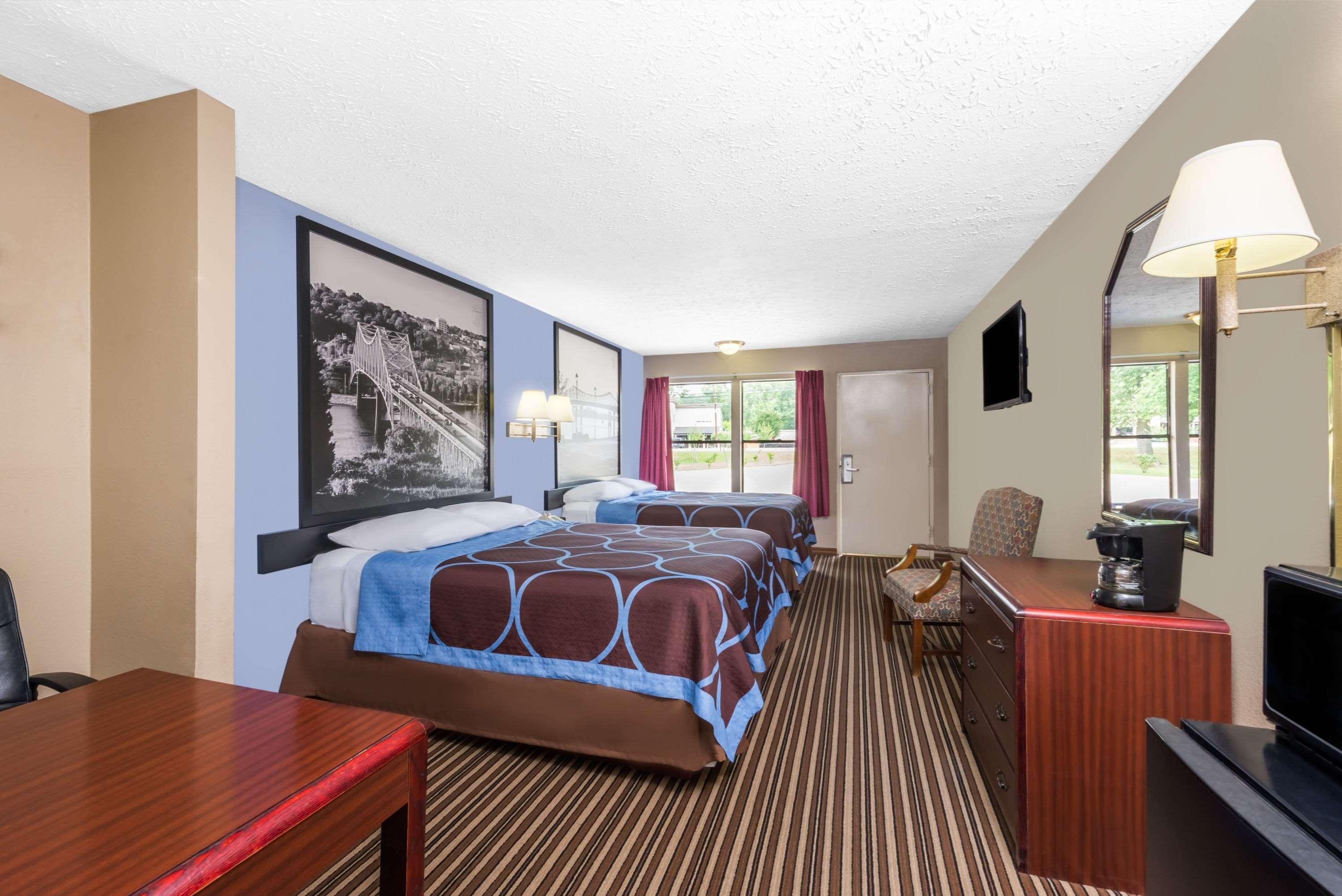 Super 8 By Wyndham Gadsden Al Hotel Exterior photo